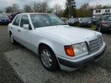 Mercedes-Benz W124 E 230 Automatik Limousine TÜV/AU NEU