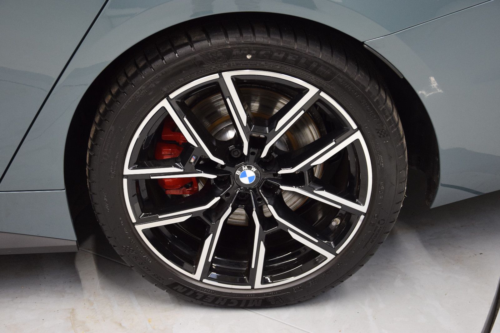 Fahrzeugabbildung BMW 420d xDrive MSport Pano HuD ACC Keyless 360° Amb