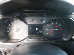Fahrzeugabbildung Citroën C3 Feel 1.2T PDC/KLIMA/TEMPOMAT