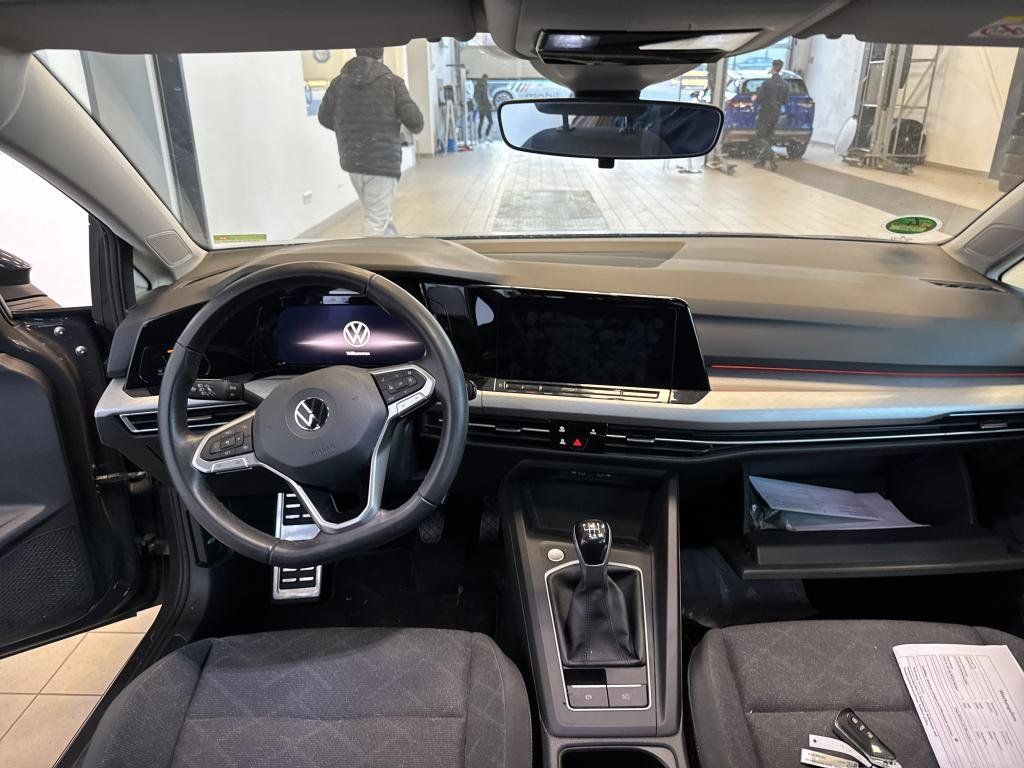 Fahrzeugabbildung Volkswagen Golf Variant Life TDI *Navi*LED*PDC*Sitzhzg*ACC*
