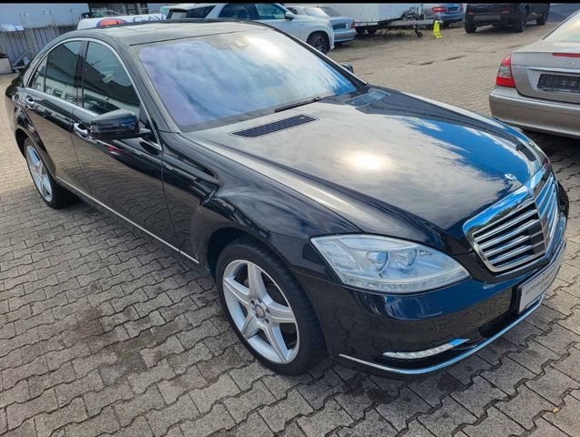 Mercedes-Benz S 350 *ACC*NACHTSICHT*LEDER*LED*Sitzbelü*AMG*ALU