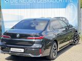 BMW 740d xDrive M Sport PANO St-Hzg TV Autobahnas. - Gebrauchtwagen in Essen