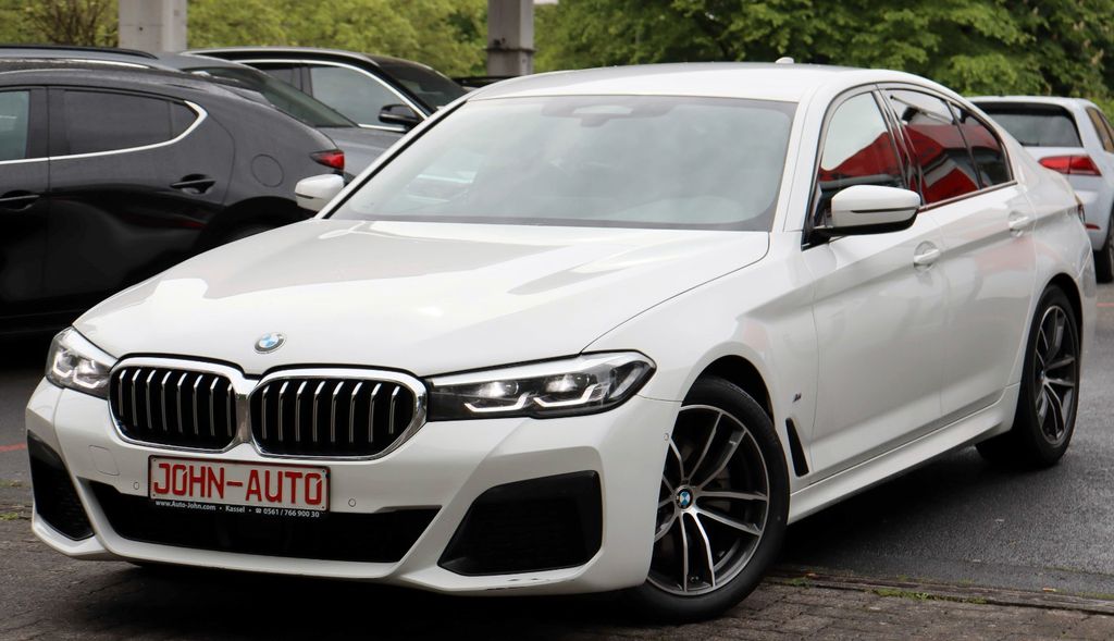 BMW 520i M Sport *M Paket*1.Hd*8 Räder*Kamera*Leder*