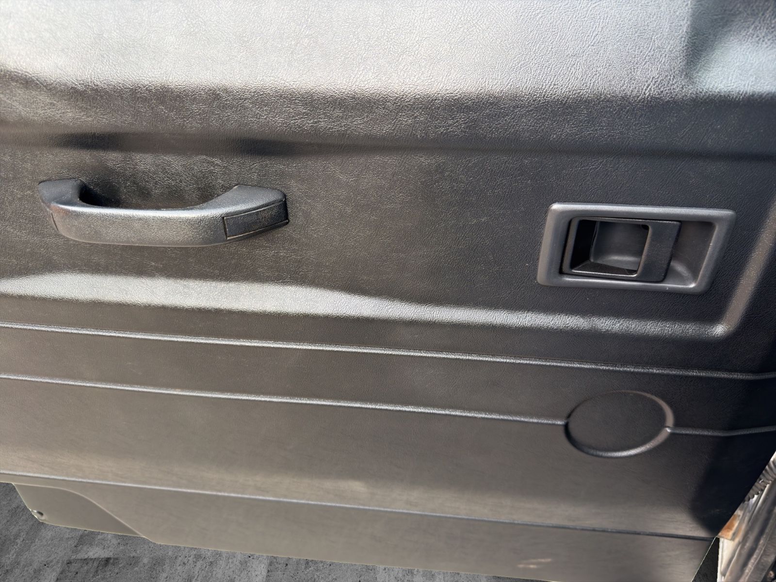 Fahrzeugabbildung Land Rover Defender 90 SE Station Wagon Seilwinde Klima
