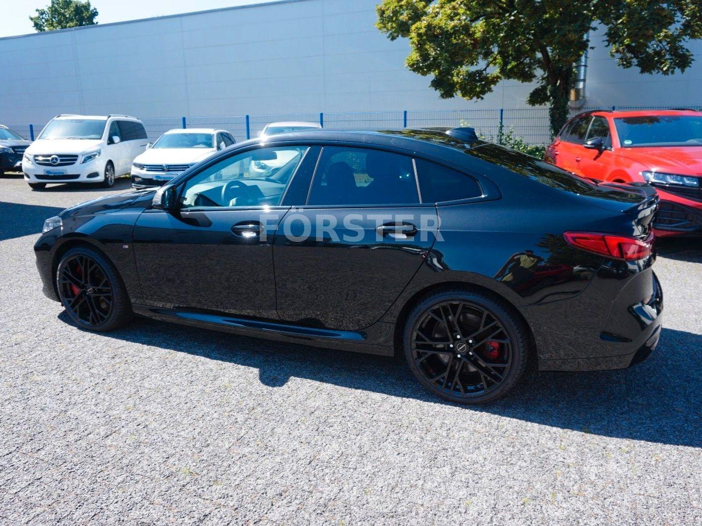 BMW M235