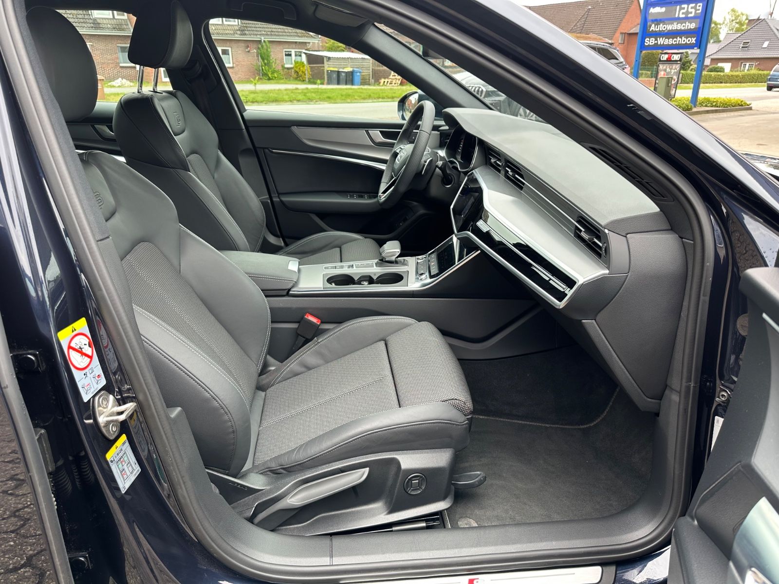 Fahrzeugabbildung Audi A6 Avant 40 TDI S line S Tronic ACC/Matrix/Navi
