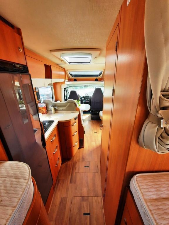Fahrzeugabbildung HYMER / ERIBA / HYMERCAR Tramp SL 588 Nur Händler & Gewerbe