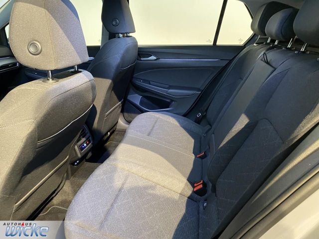 Golf VIII 2.0 TDI DSG Life NAVI KLIMA PDC LED