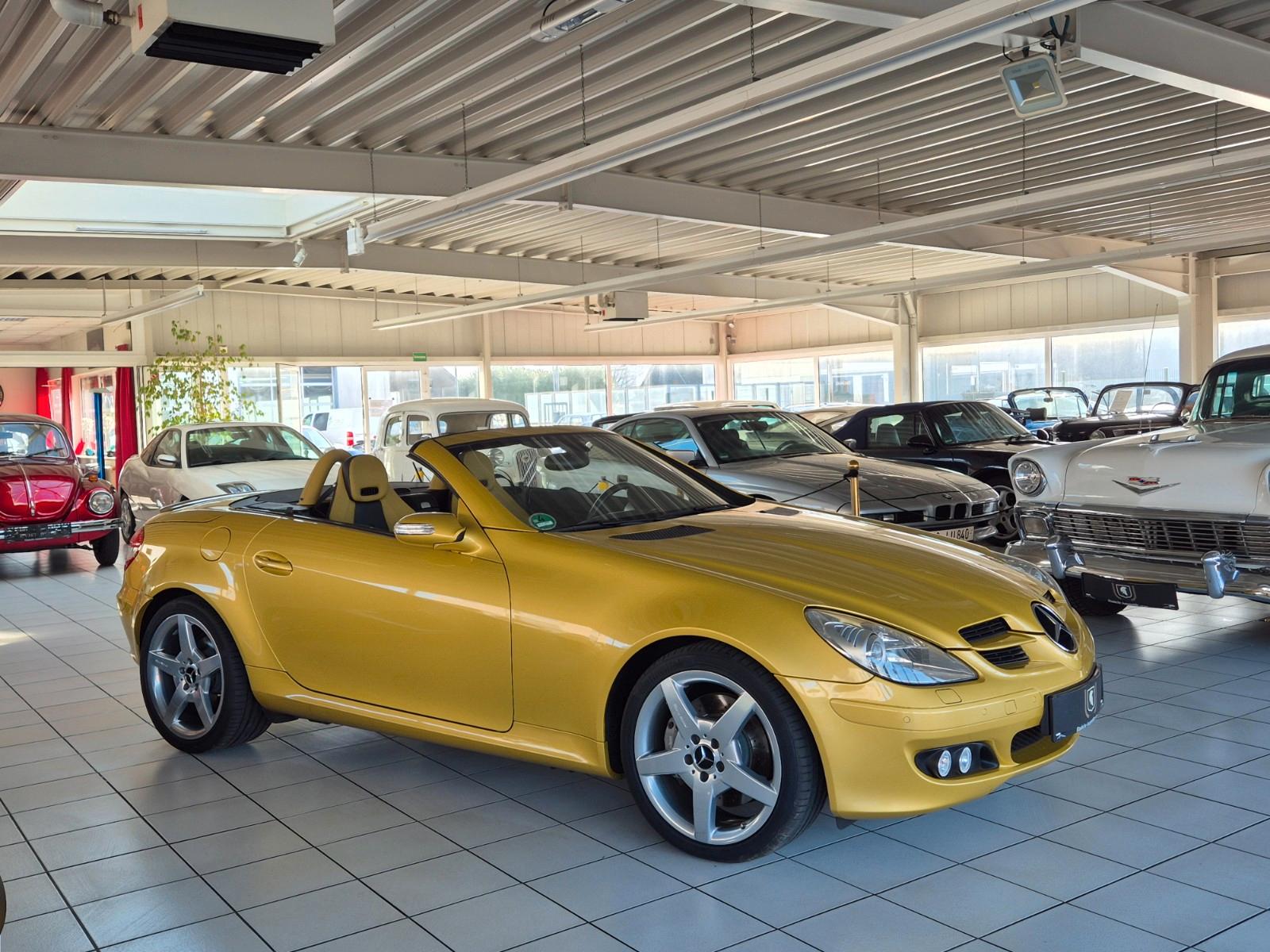 Mercedes-Benz SLK 350/Komplettes Designo Fahrzeug/Jahreswagen!