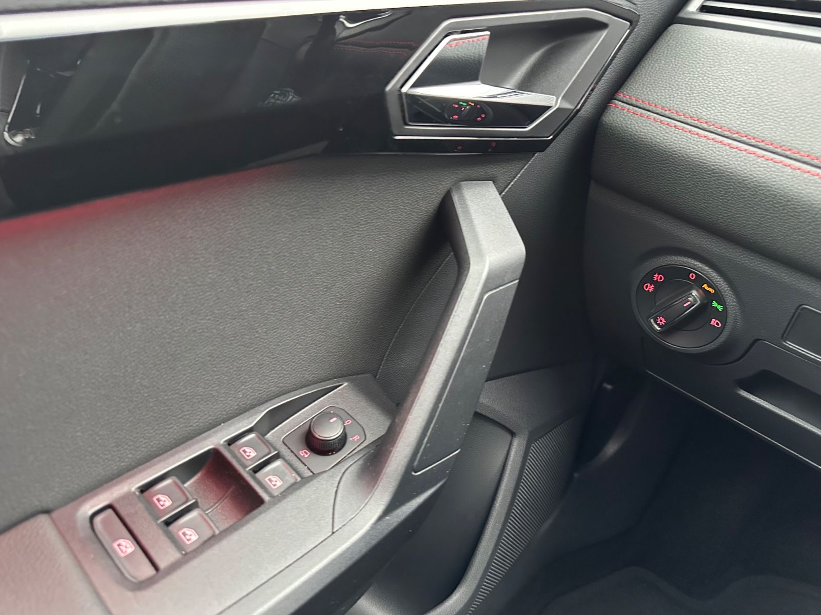 Fahrzeugabbildung SEAT Ibiza FR 1.0 TSI DSG Sportline/ACC/LED/Kamera