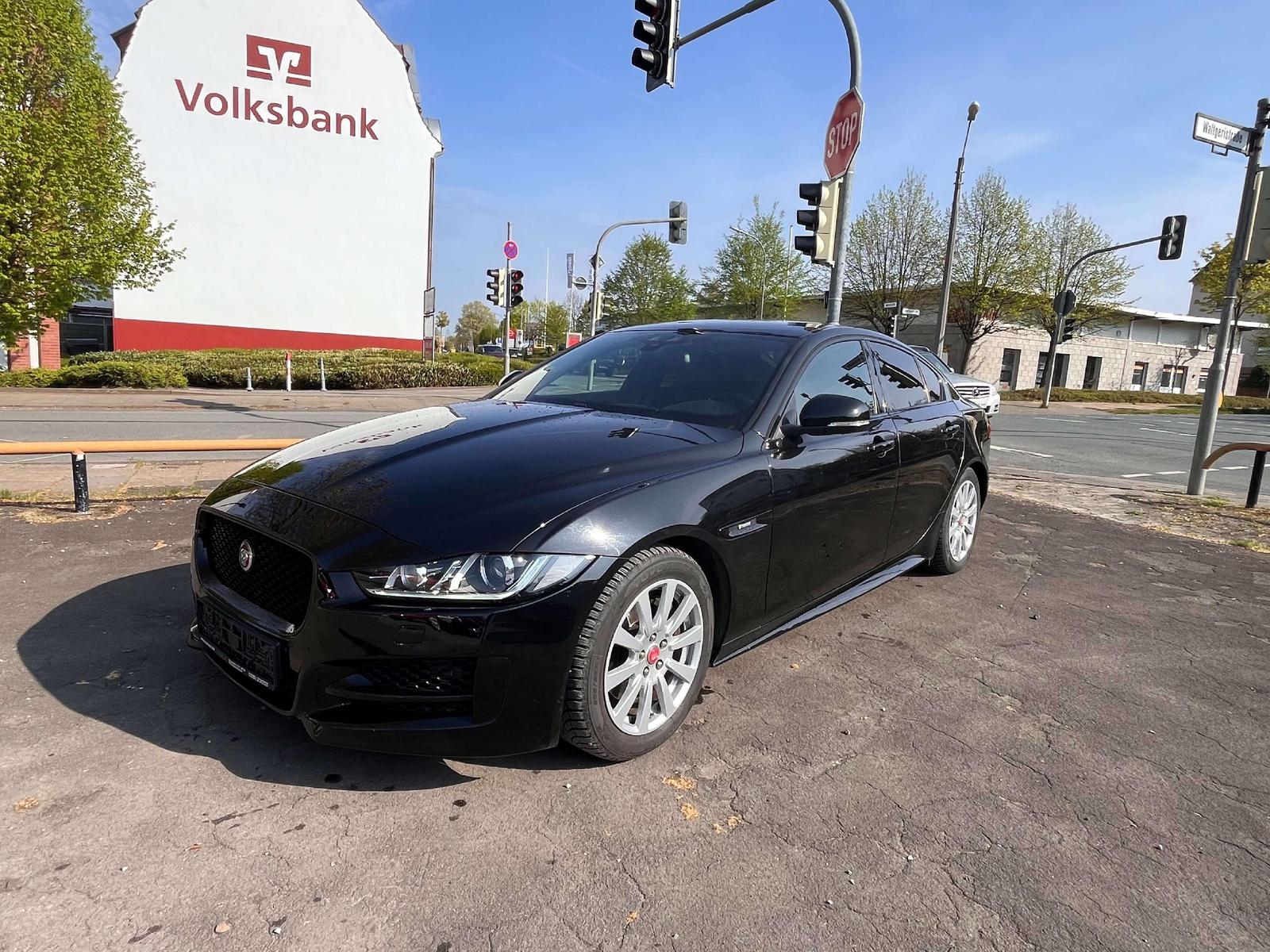 Jaguar XE SPORT*TEMPOMAT*KLIMATRONIC*SHZ*TÜV/AU*04/2028