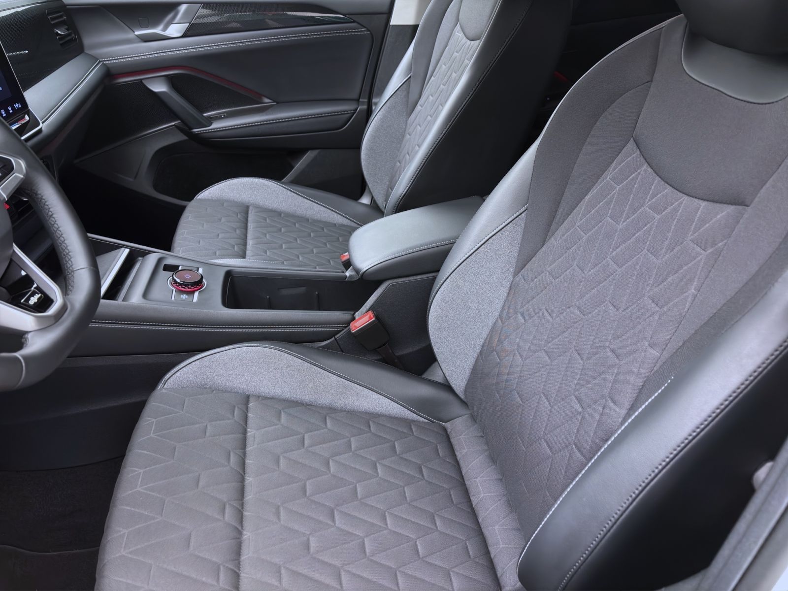Volkswagen Tiguan - Bild 9