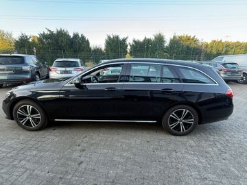 Mercedes E 220 - 2