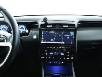 Hyundai TUCSON - 11