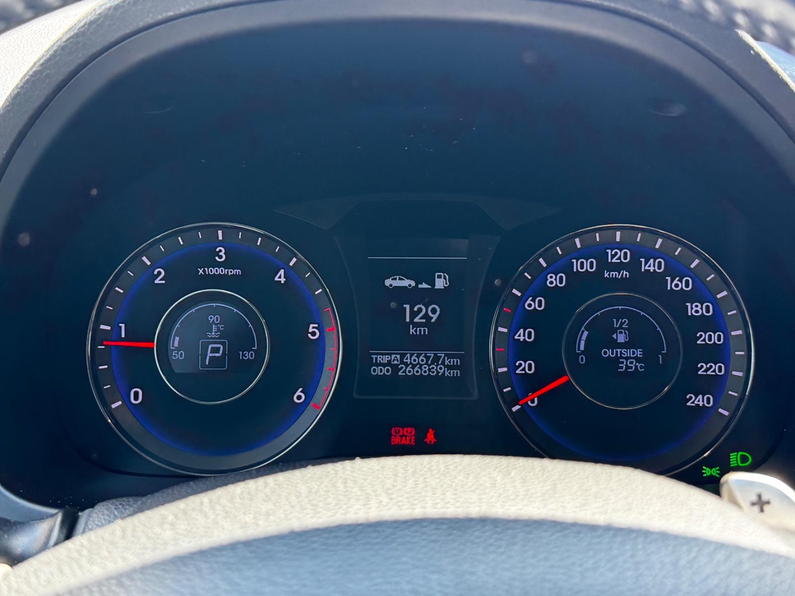 Hyundai i40 2013 — photo 14