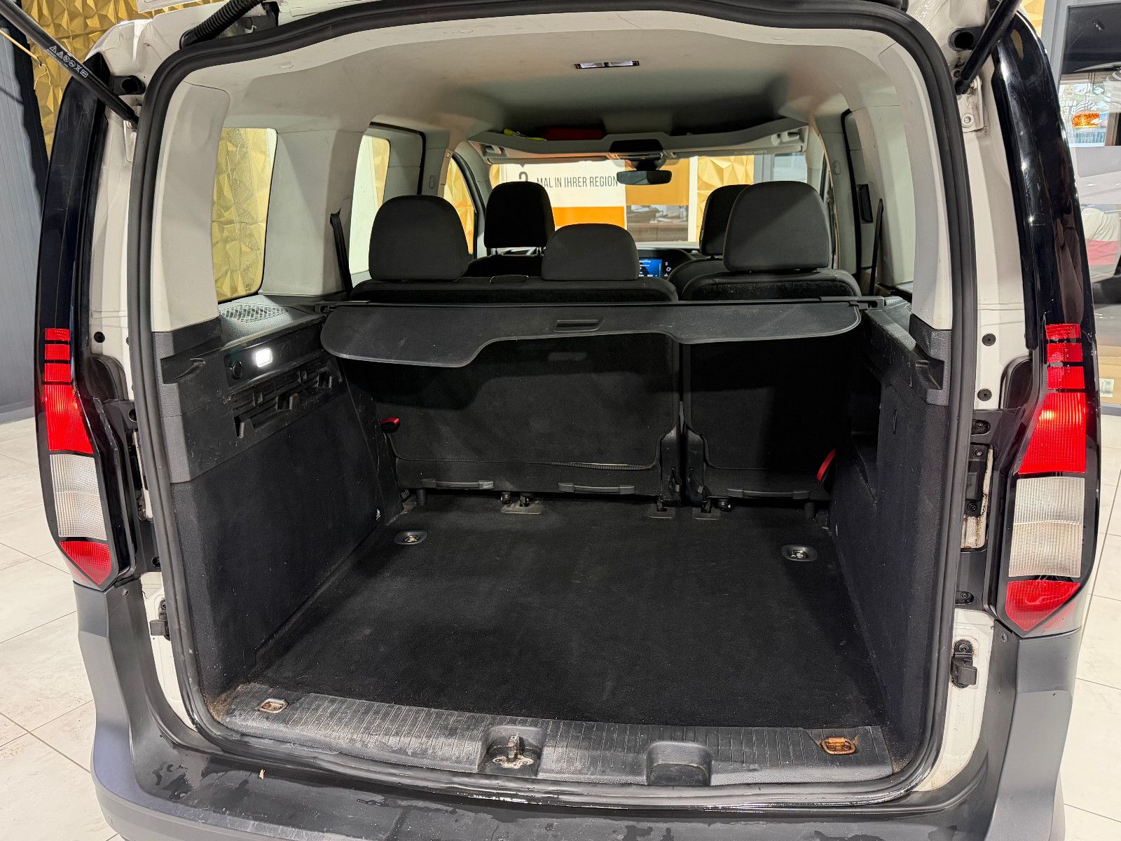 Fahrzeugabbildung Volkswagen Caddy  BLUETOOTH/AUTO-HOLD/ACC/TEMPOMAT/