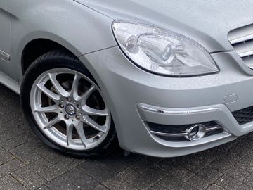 Bild 7 Mercedes-Benz B 180 B -KLASSE B 180 SITZHEIZUNG SPORT-PAKET
