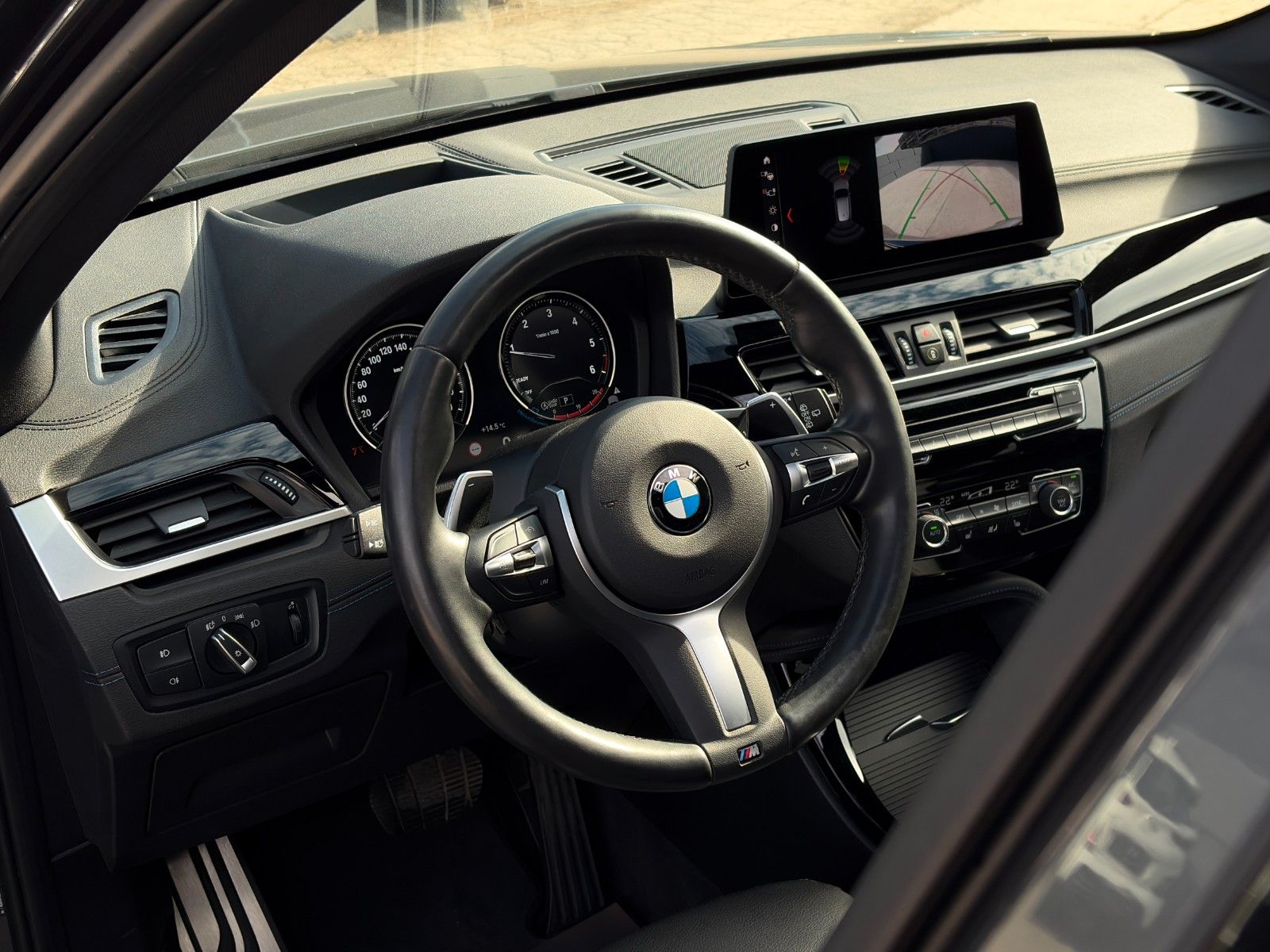 Fahrzeugabbildung BMW X1 xDr. 25d M Sport 2Z-Klima Pano H&K CAM CarPl.