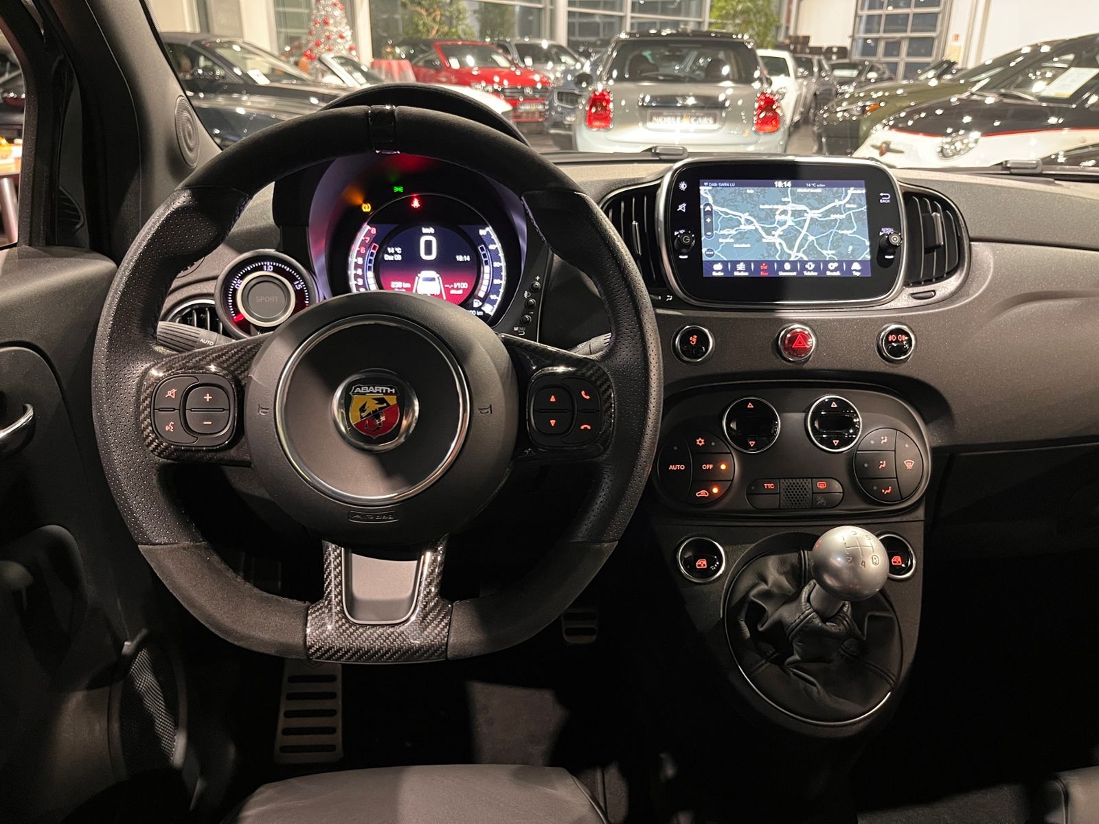 Fahrzeugabbildung Abarth 595 Competizione BI-XEN NAV DAB PDC 17"