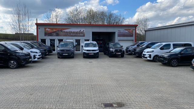 Peugeot Expert L2 (kurz) 8-Sitze Navi AHK Klimaautomatik