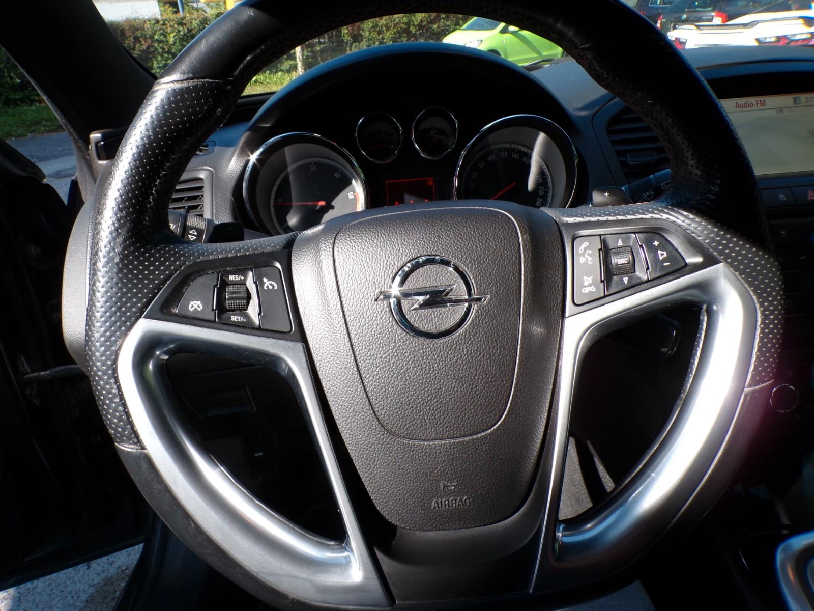 Opel Insignia 2012 — photo 11