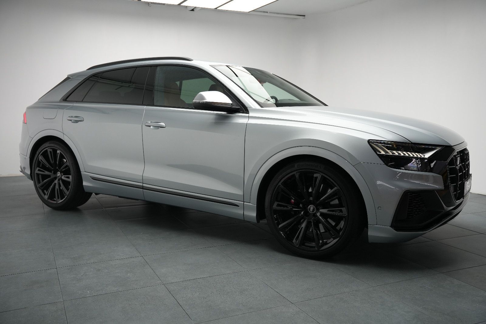 Fahrzeugabbildung Audi SQ8 4.0 TFSI quattro/EXCLUSIVE/ALCANTARA/BLACK