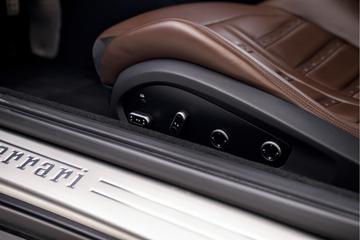 صورة مصغرة 28 لـ 2017 Ferrari GTC4LUSSO
