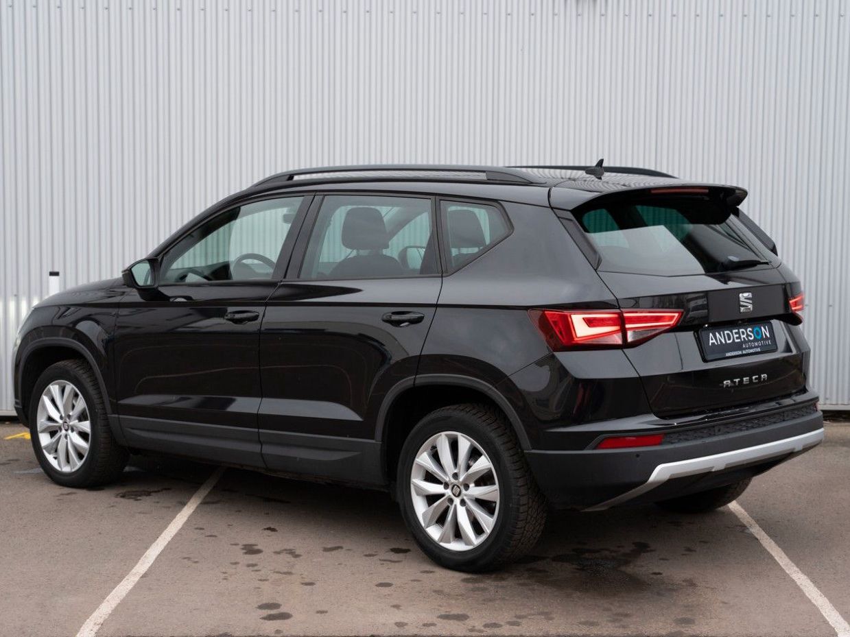 Fahrzeugabbildung SEAT ATECA STYLE 1.0 TSI LED 1.HD CARPLAY WENIG KM