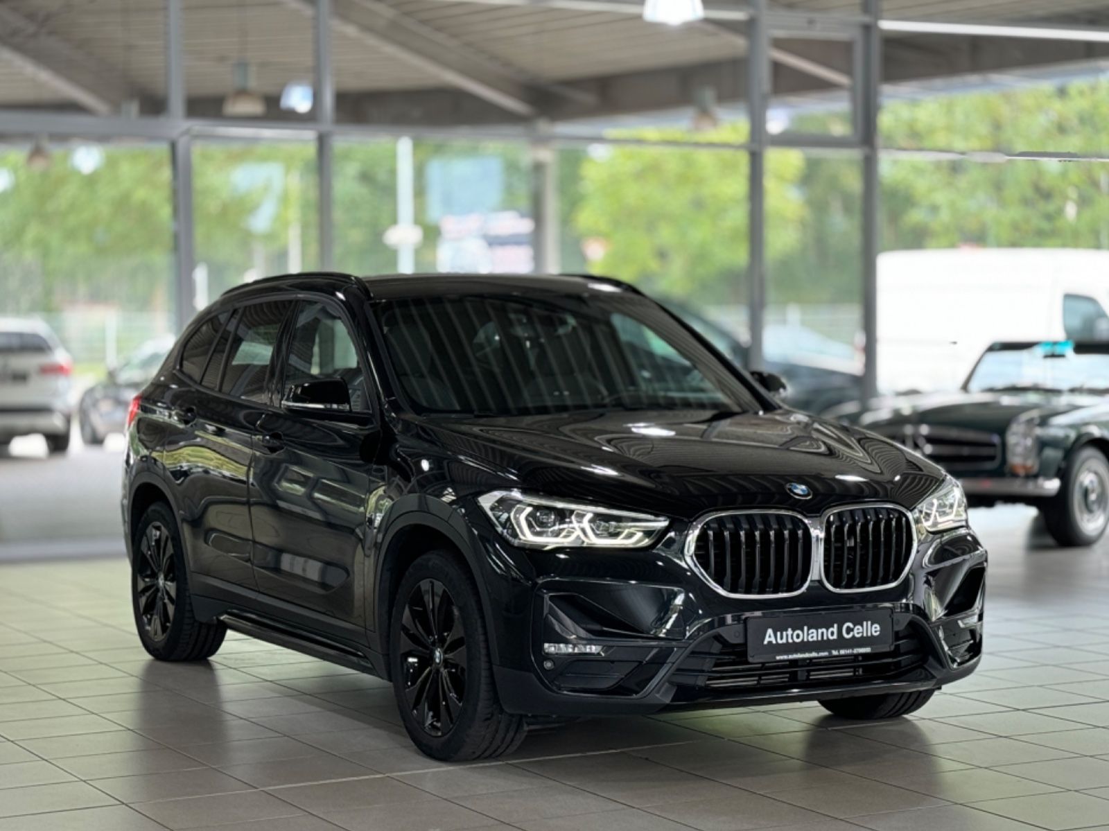 Fahrzeugabbildung BMW X1 xD25e Sport Line Kamera HUD DAB Komfort Alarm