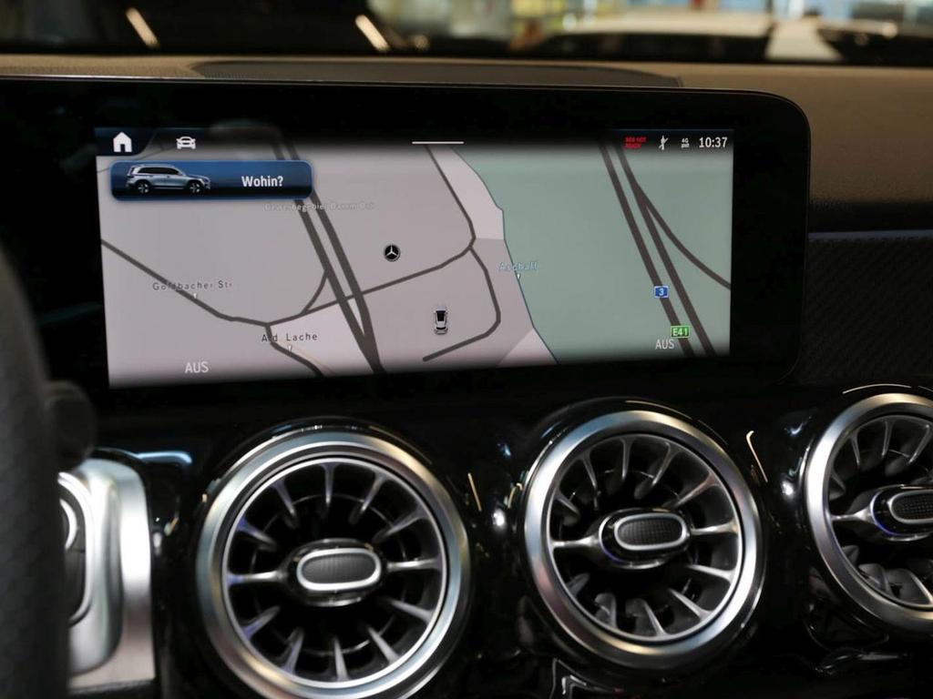 Mercedes-Benz GLB 200