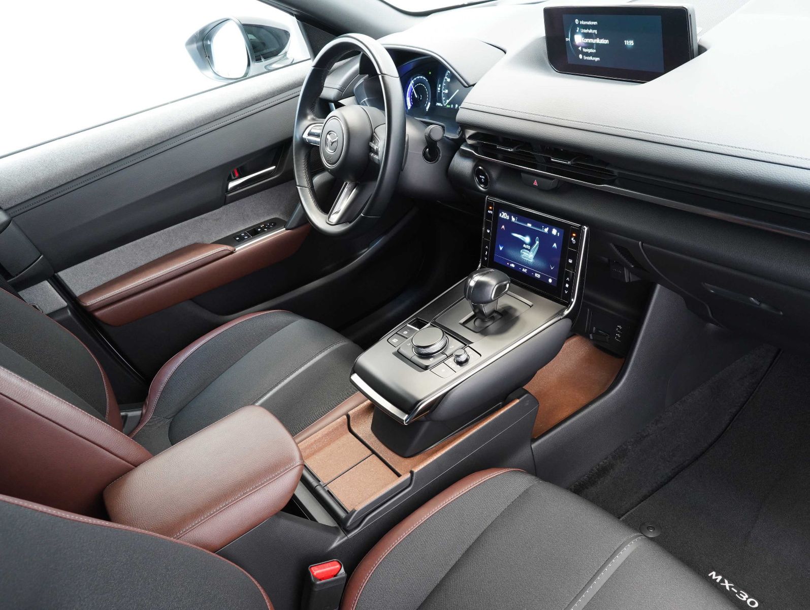 Fahrzeugabbildung Mazda MX-30 e-SKYACTIV Advantage