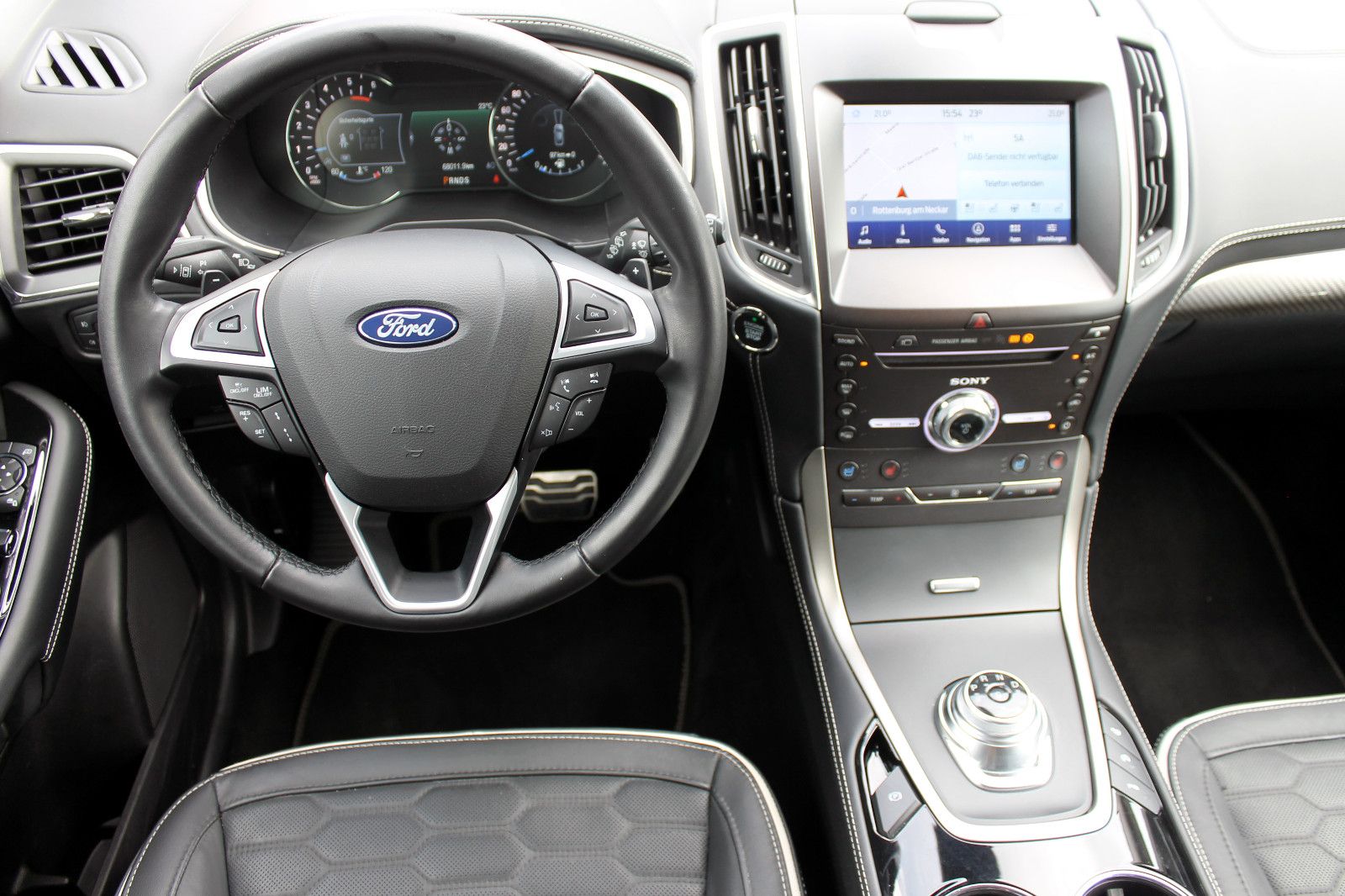 Fahrzeugabbildung Ford S-Max Vignale 2.0 7-Stz. LED 360° ACC AHK SHZ BT