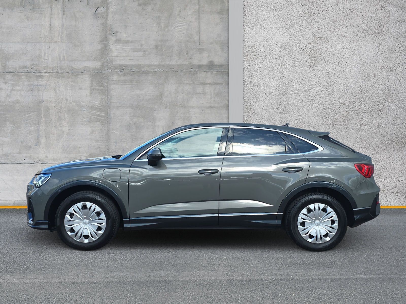 Audi Q3 Sportback 45 TFSI e LED NAVI ACC AHK foto 2