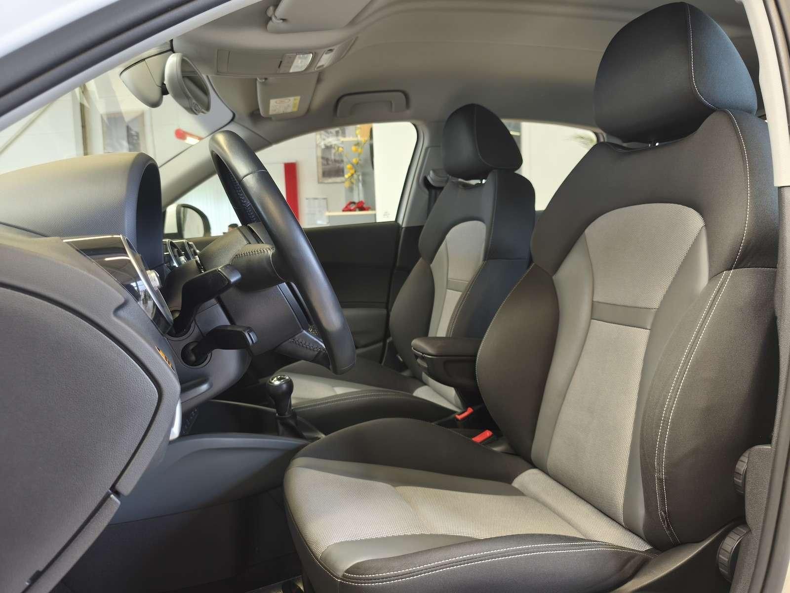 Fahrzeugabbildung Audi A1 1.6 TDI Sport/Xenon/MMI/Teilleder/17´´ 85 ...