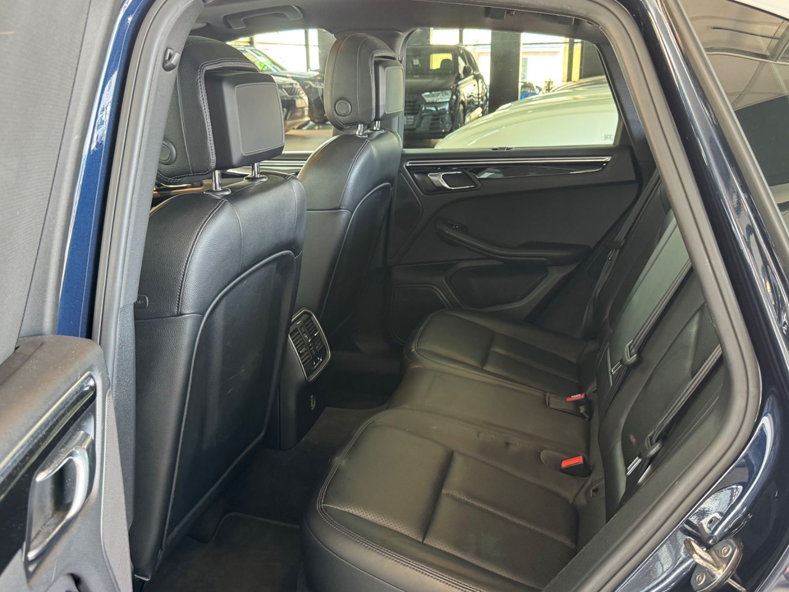 Fahrzeugabbildung Porsche Macan S Diesel/PANO/APPLE/NAVI/PDC/TEMPOMAT/SHZ