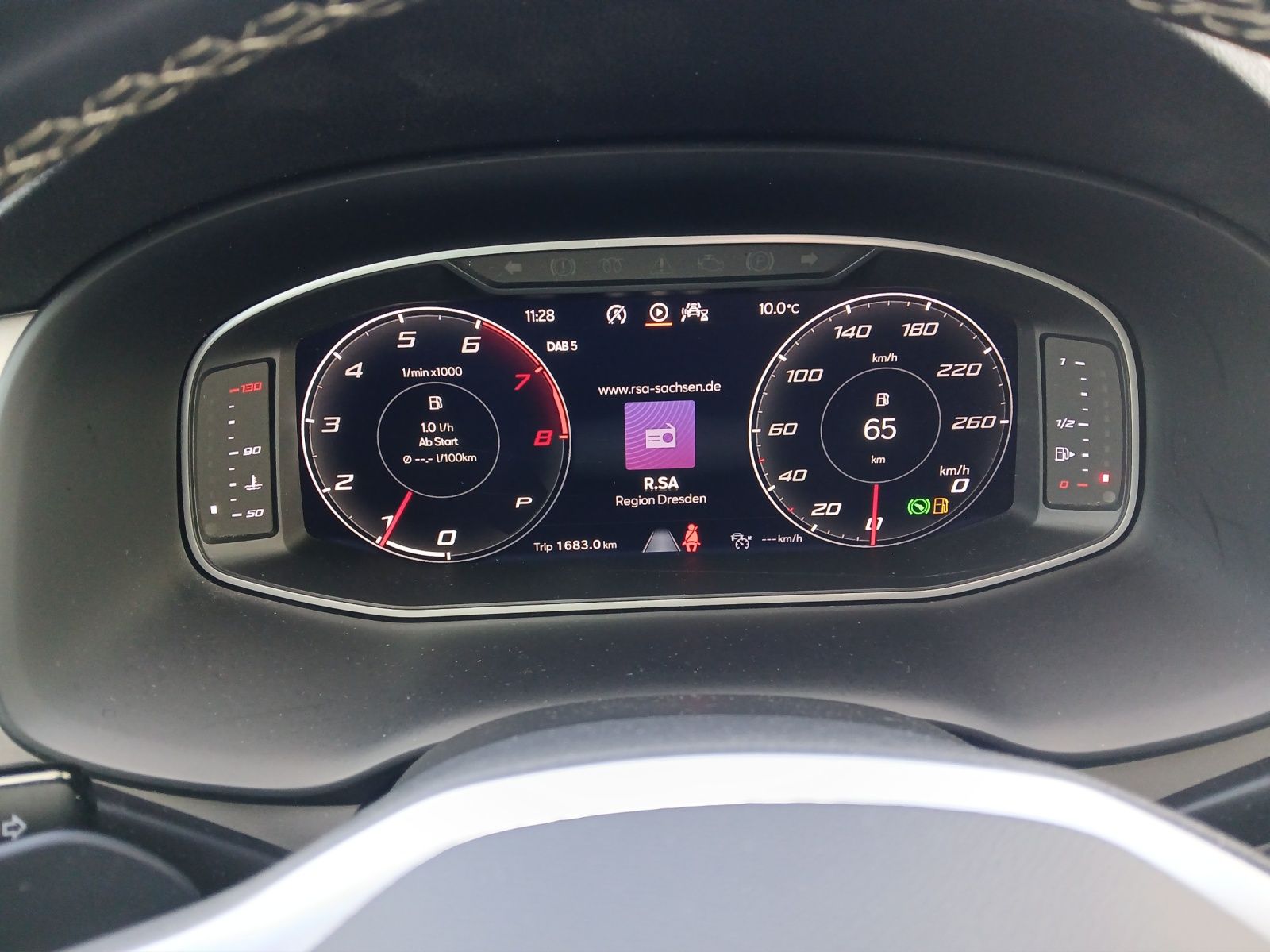 Fahrzeugabbildung SEAT Ateca TSI Xperience DSG LED AID ACC RFK SH