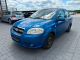 Chevrolet Aveo 1.2 - blaue Chevrolet Aveo