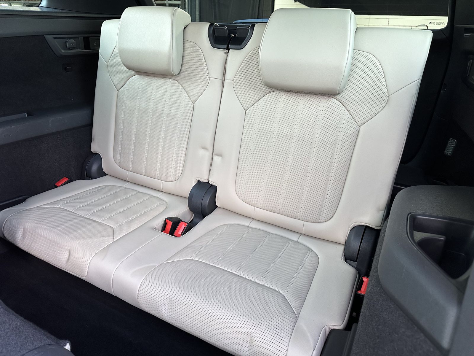 Fahrzeugabbildung SKODA Kodiaq 2.0 TDI DSG L&K 7-Sitzer NAV+LED+AHK+PANO