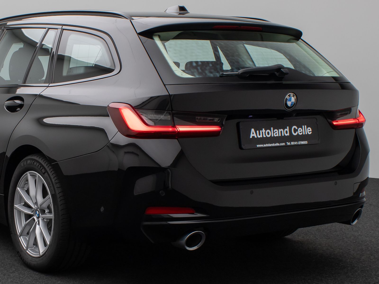 Fahrzeugabbildung BMW 320d xD Stop&Go DAB Kamera HUD Komfort Widscreen