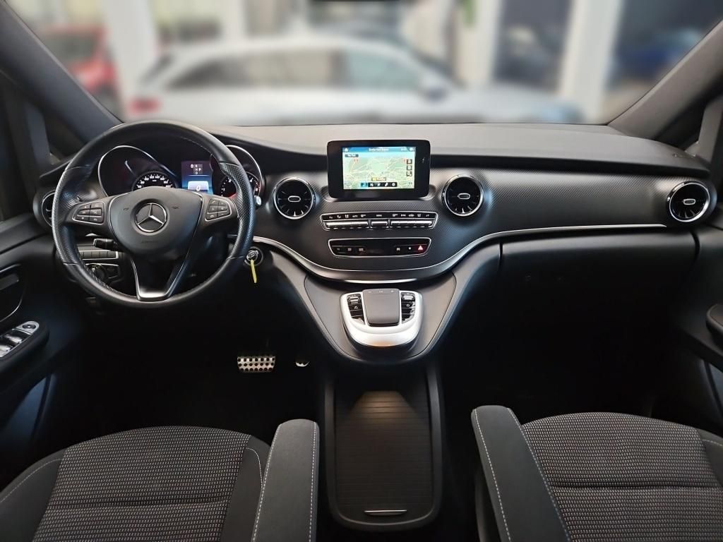 Fahrzeugabbildung Mercedes-Benz V 300 ED lang AMG 7 Sitze MBUX 2,5tAHK EASY-Pack