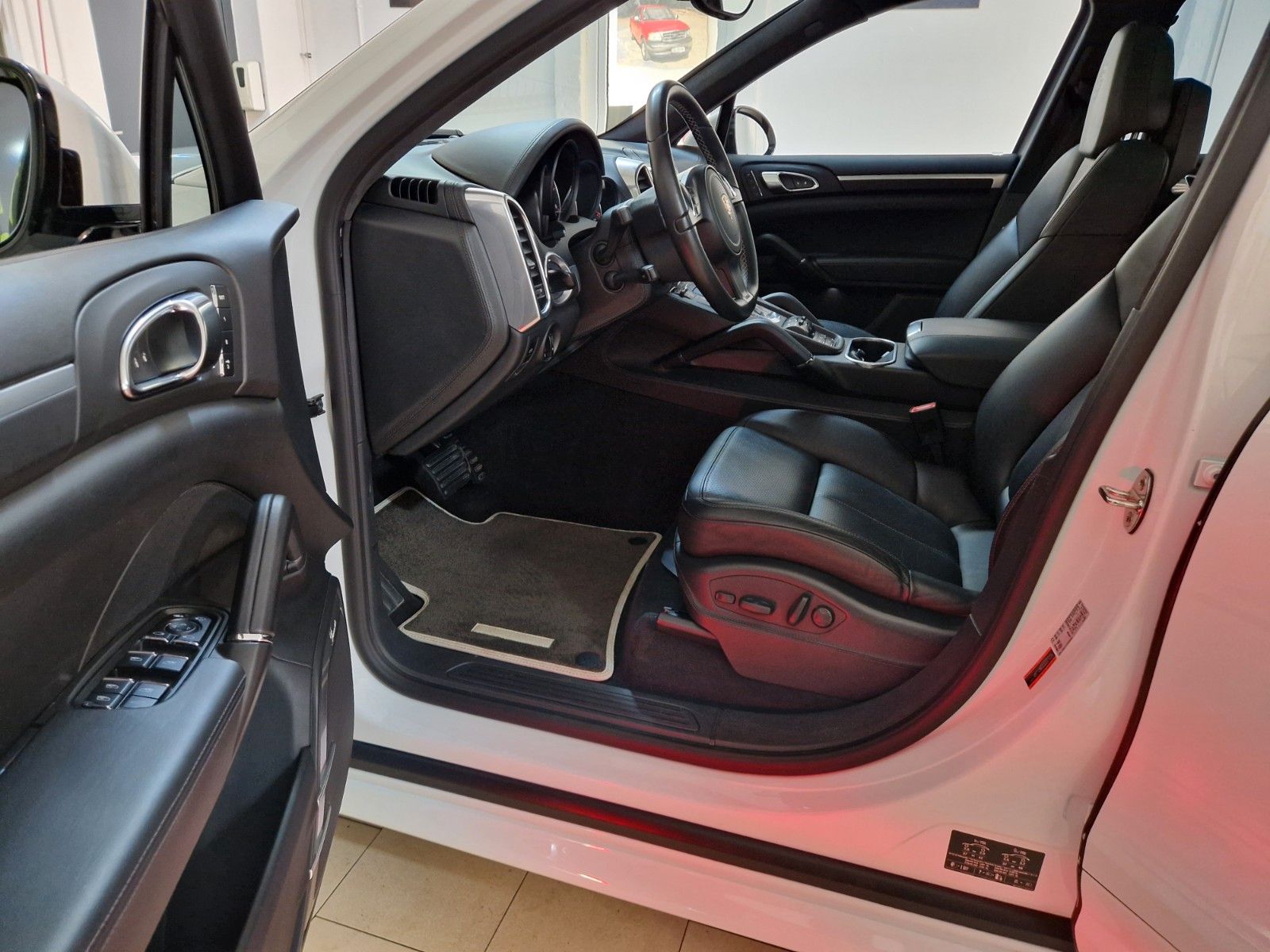 Porsche Cayenne PANO/Burmester/Akrapovic foto 14