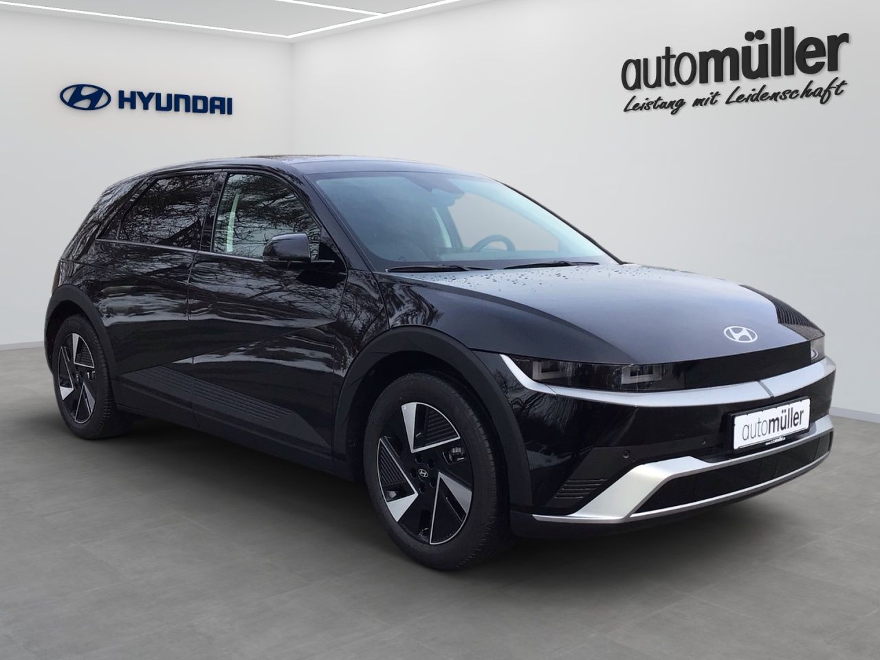 Fahrzeugabbildung Hyundai IONIQ 5 UNIQ *Panorama-Glasdach* 4xSHZ ACC AUT