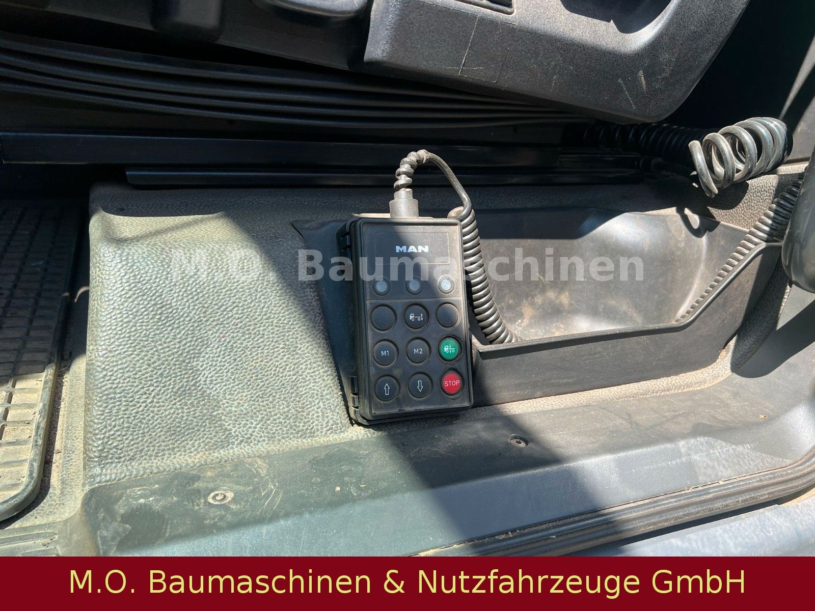 Fahrzeugabbildung MAN TGX 18.460 / 4x2 / Euro 6 / Hiab Skiploader /