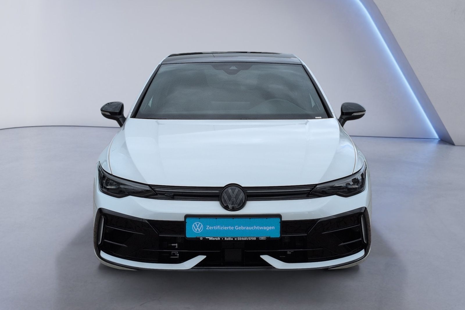 Golf VIII R BLACK EDITION 4MO AKRA+LEDER+PANO+