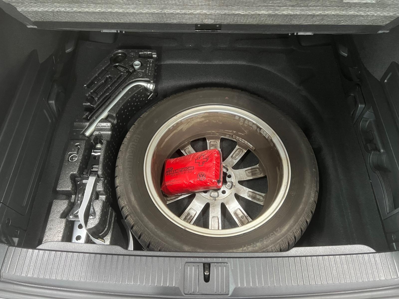 Volkswagen Passat 2.0 TDI Matrix-LED ACC AHK Kamera Navi