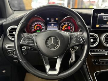 صورة 4 لـ 2015 Mercedes-BENZ GLC