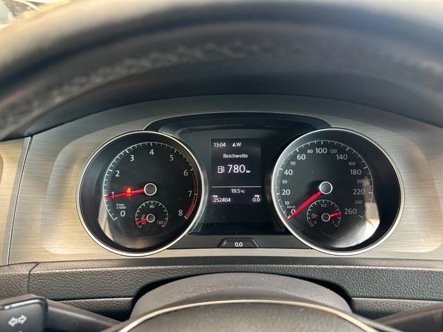 MYAUTOCENTER – Gebraucht- und Jahreswagen mit Werkstattservice in Pfaffenhofen Volkswagen Golf VII Variant Comfortline BlueMotion