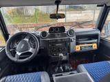 Land Rover Defender 110 TD4 Station Wagon E E - Land Rover Defender: Station Wagon