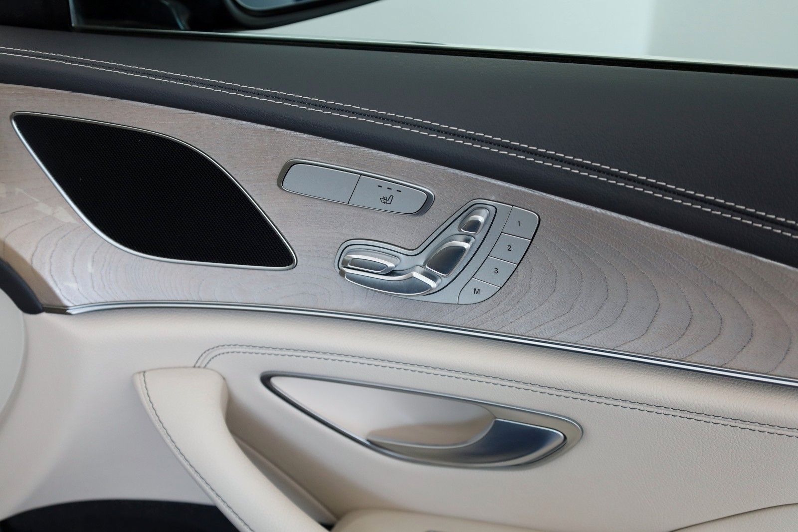 Fahrzeugabbildung Mercedes-Benz CLS 400 d Avantgarde 4M,SH,HUD,360Kamera,AHK +WR