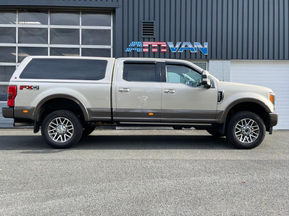 Fahrzeugabbildung Ford F 250 6.2 SuperDuty Pano Standh KingRanch